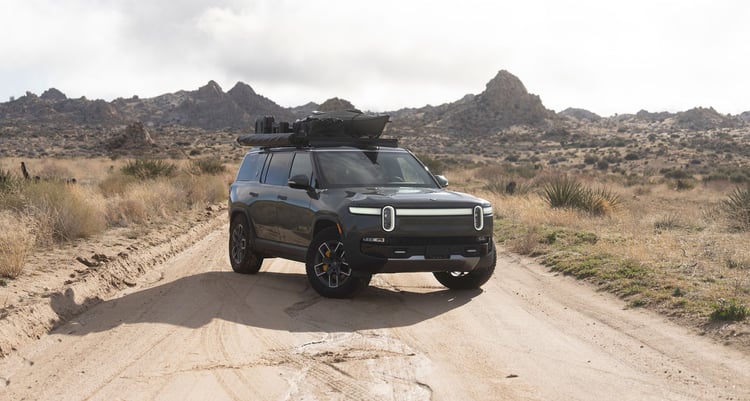 Migrated from Optimizely: front-runner-rivian-0417.jpg | Source: https://epi.dometic.com/globalassets/4-dometicgroup/press/front-runner-slimline-ii-roof-racks/front-runner-rivian-0417.jpg?ref=11625E78B9